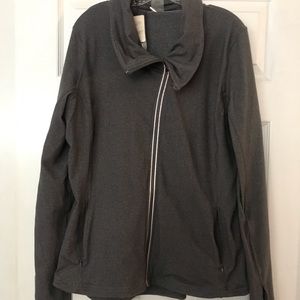 Carrie Underwood Calia - effortless cozy jacket